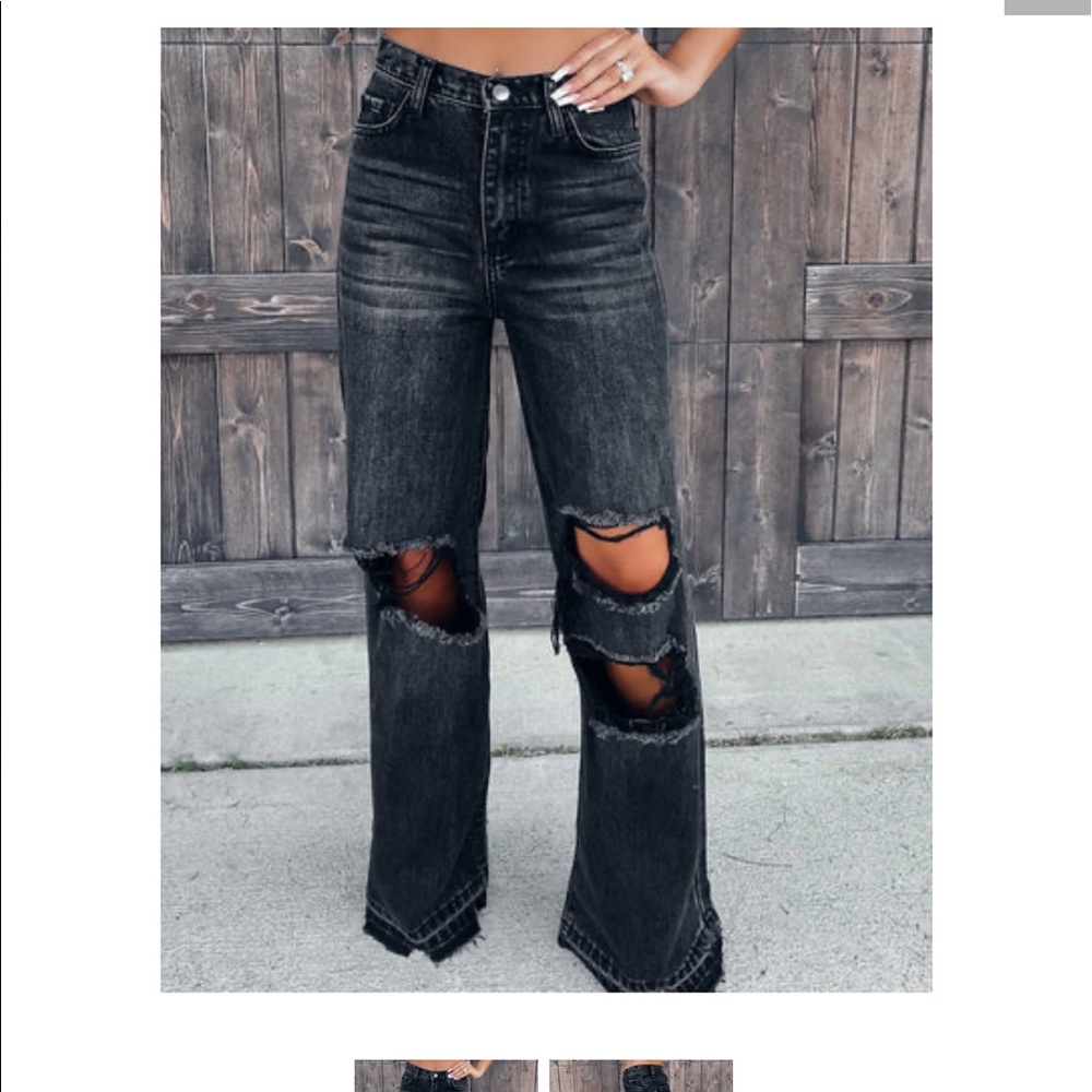 Black distressed wide leg jeans. NWT. Sz 11